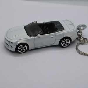 Hot Wheels 2016 Camaro custom keychain 1:64 scale